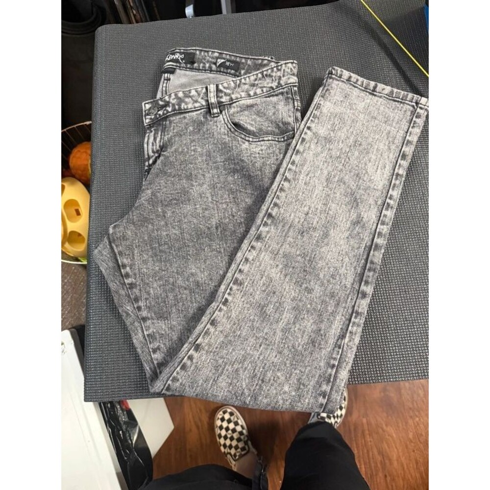 Lip Service Acid Wash
